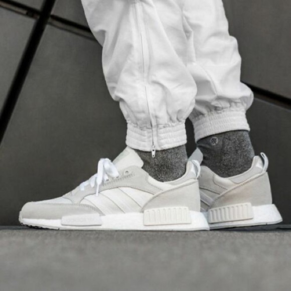 Adidas Men’s Boston Super X R1 Triple White Sneakers Unisex - Picture 1 of 13